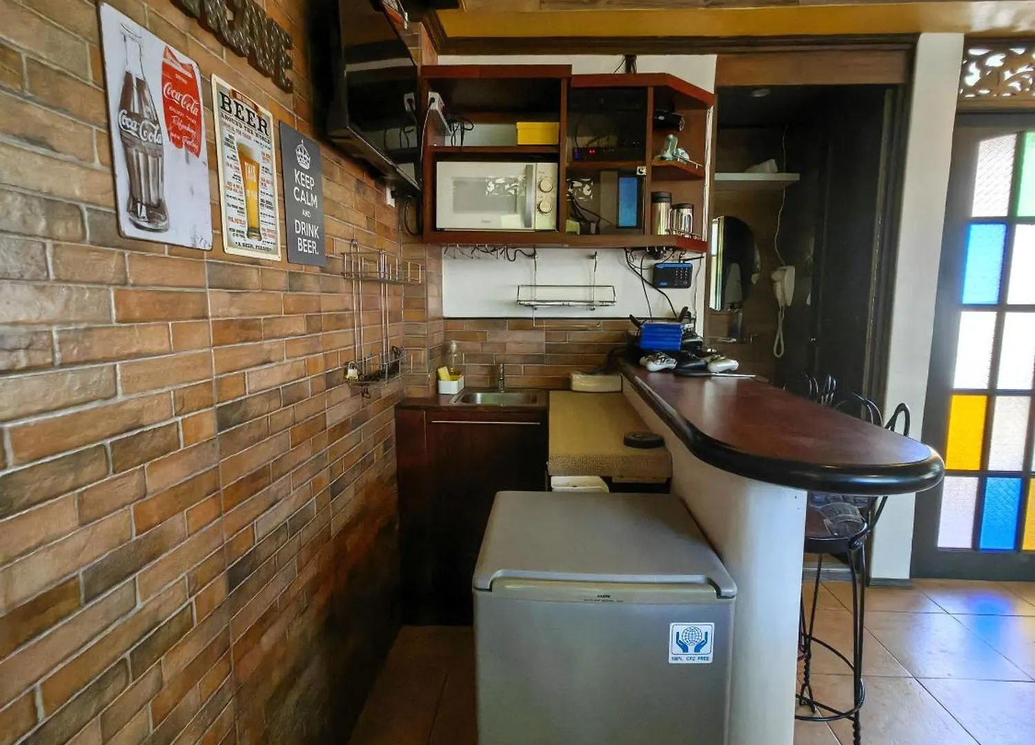 Cozy Las Pinas Haven With Big Garden, Pet Friendly - Near Super Market And The Airport Gæstehus