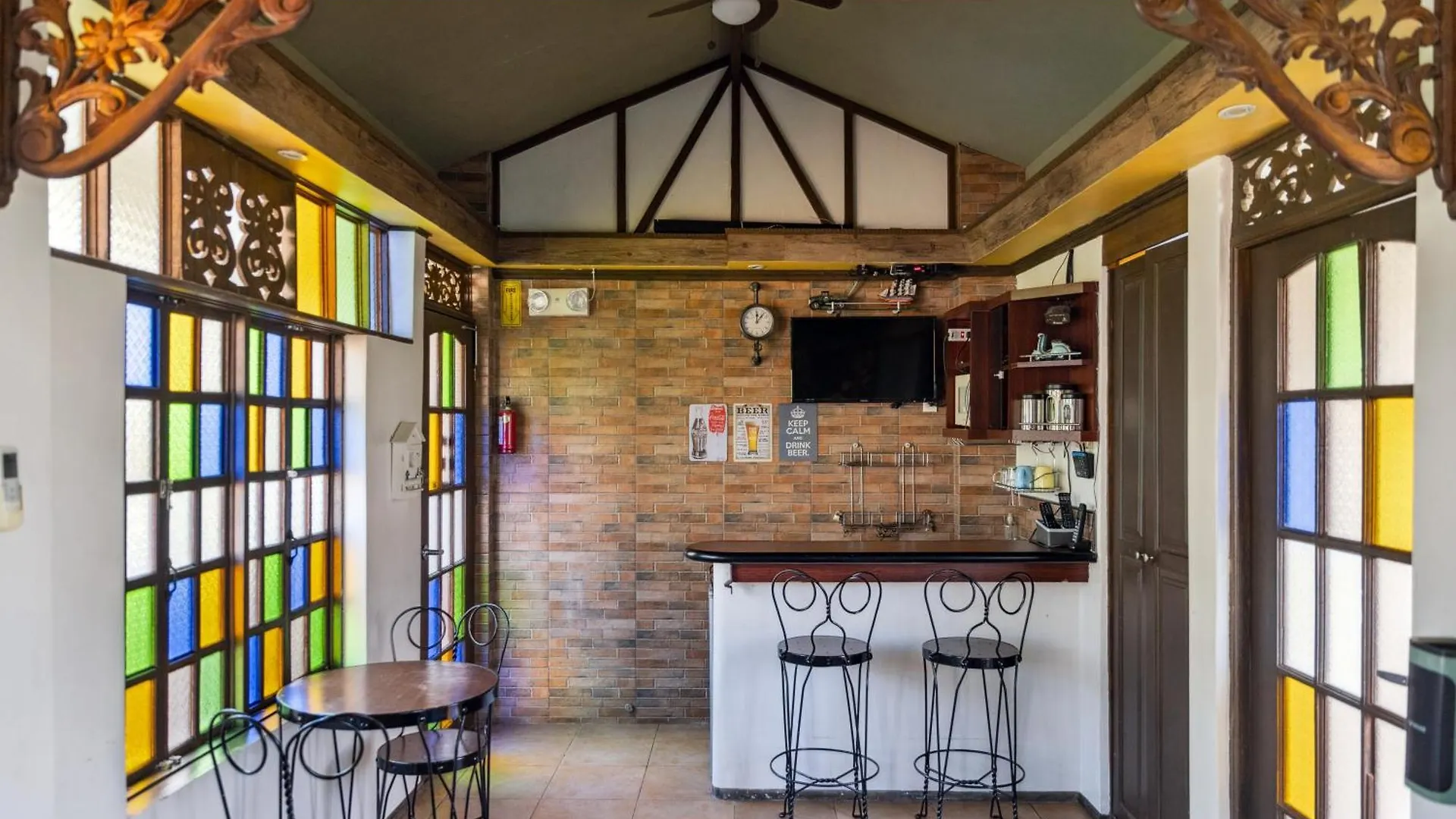Cozy Las Pinas Haven With Big Garden, Pet Friendly - Near Super Market And The Airport Filippinerne