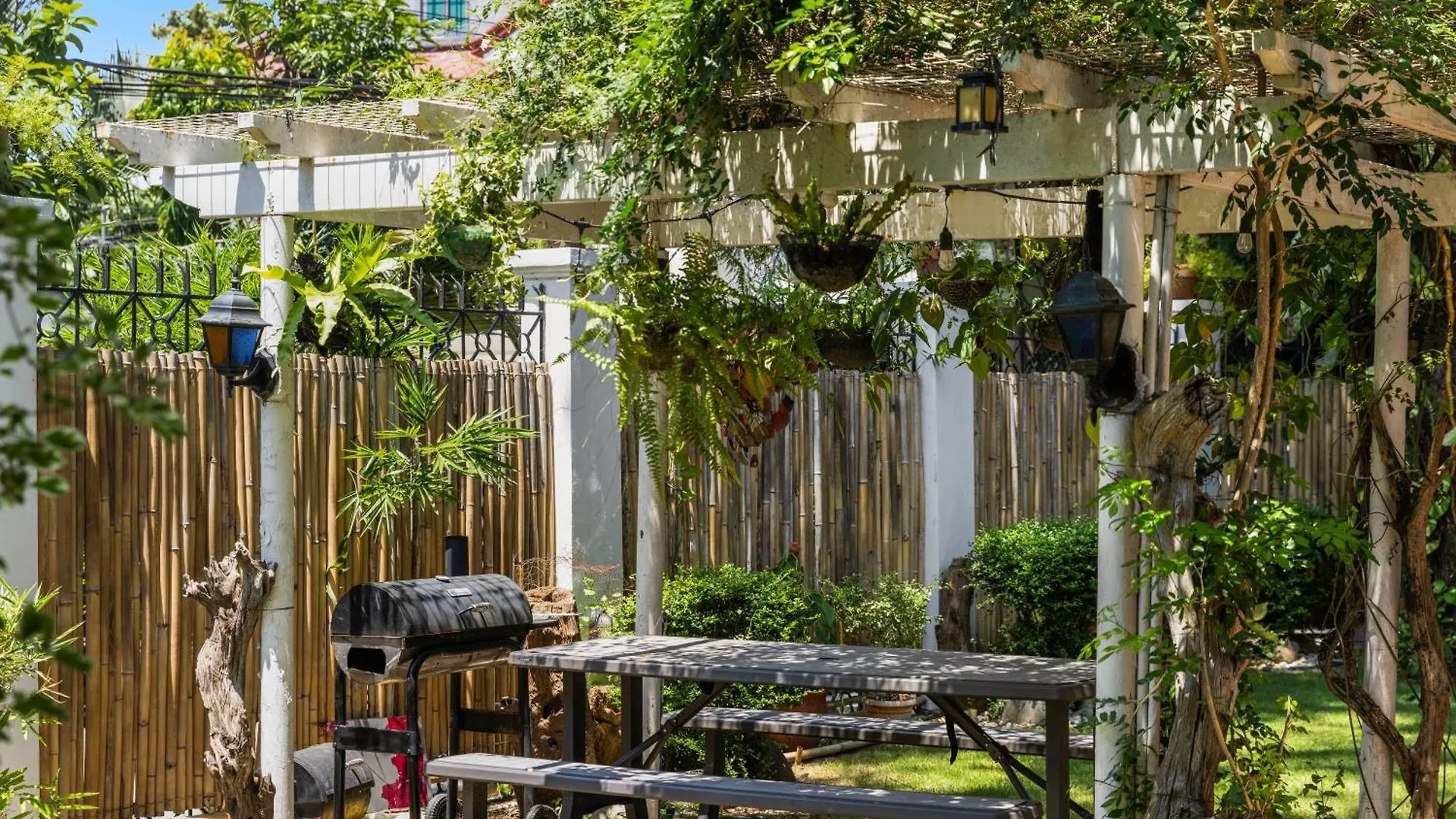 Cozy Las Pinas Haven With Big Garden, Pet Friendly - Near Super Market And The Airport 0*,  Filippinerne